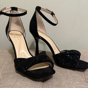 Jessica Simpson Elegant Black Heels